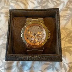 MICHAEL KORS rose gold watch